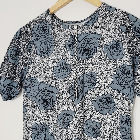 Motel Black Gray Roses Short Sleeve T-Shirt Dress Zip Lightweight Size XSmall - Picture 4 of 11
